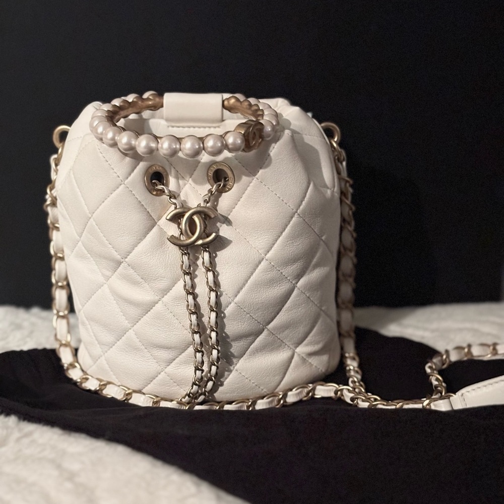 Chanel White Quilted Bucket Bag